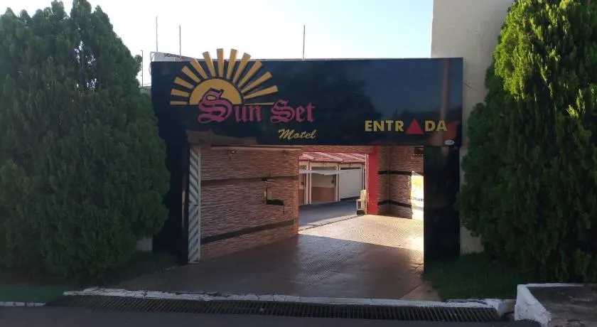 Sunset Apart Motel - Image 1