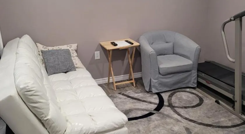Adorable Studio Basement Suite in South Barrie - Image 1