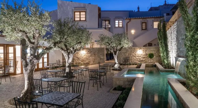 Eleven, Boutique luxury house & garden - Image 1