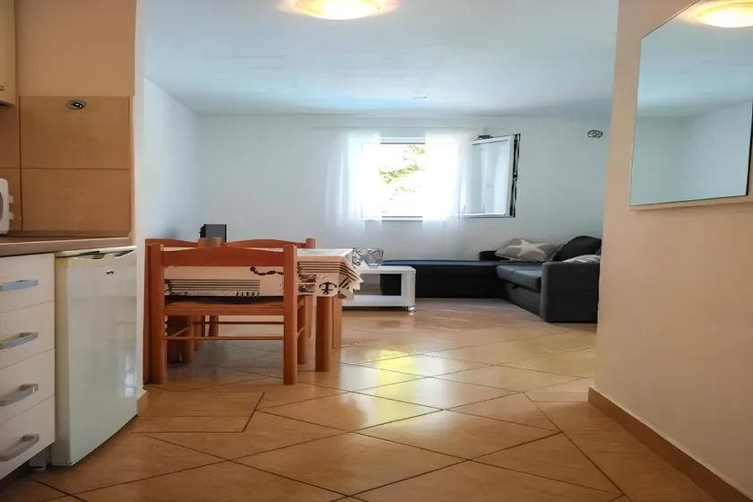 Lumbarda Resort Apartments - Image 1