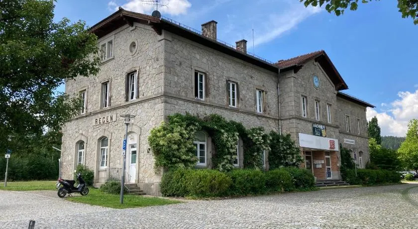 Ferienwohnung Bahnhof Regen mit Wellness - Image 1