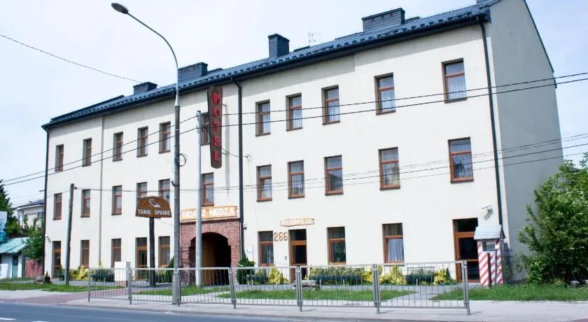 Hotel Bida z Nędzą - Image 1