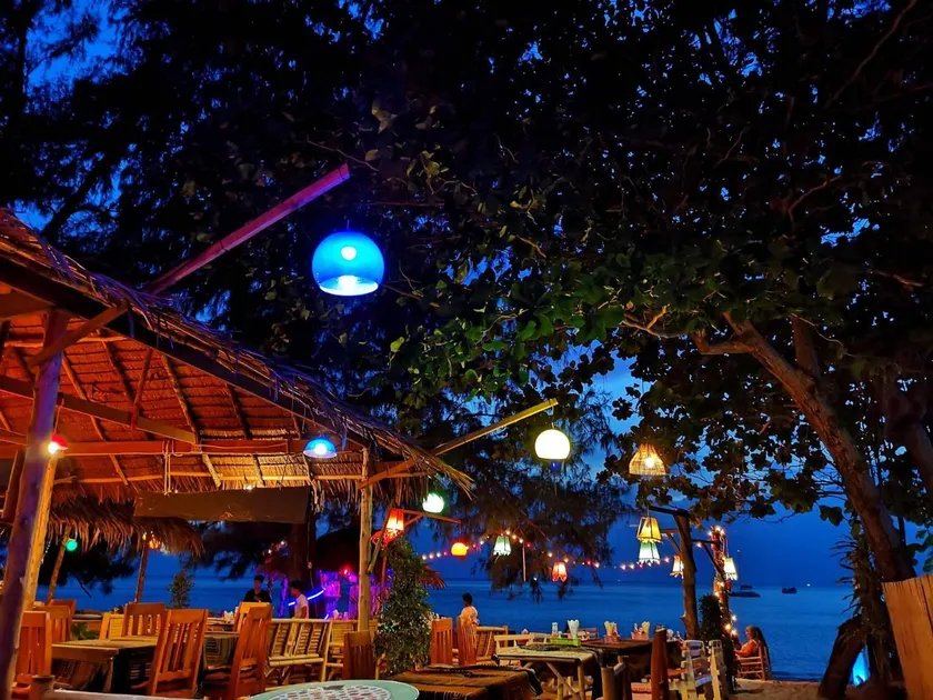 Lanta L.D. Beach Bungalow - Image 1