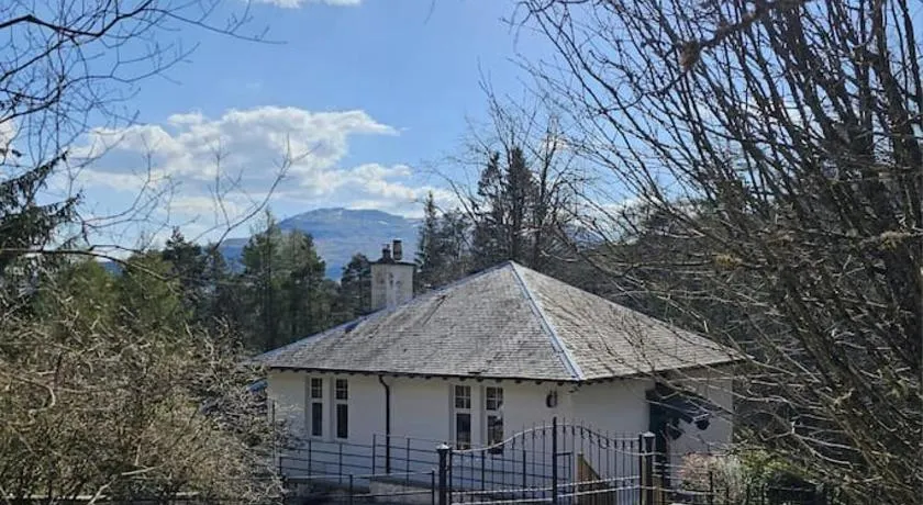 Scottish Highland Cottage Tyndrum Upper Station - Image 1