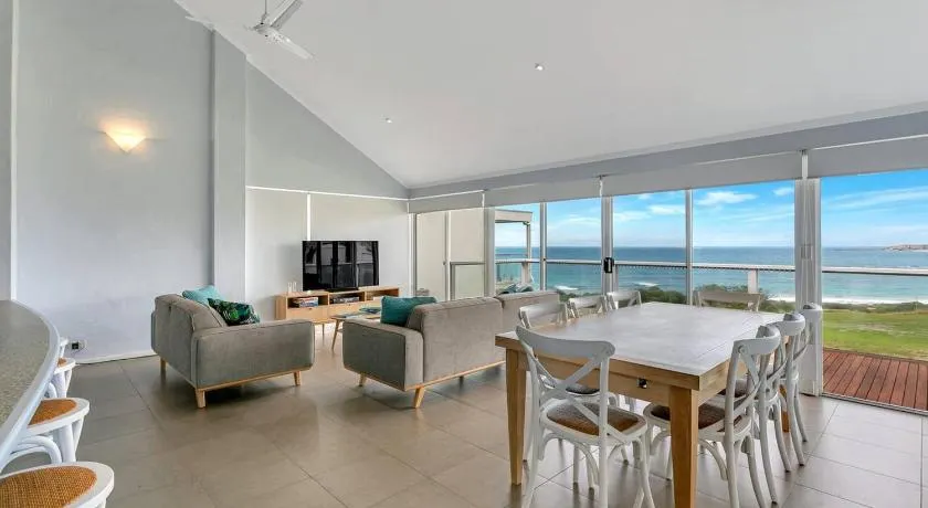 115 Seagull - Beachfront - Wi-Fi - No Linen Included - Image 1