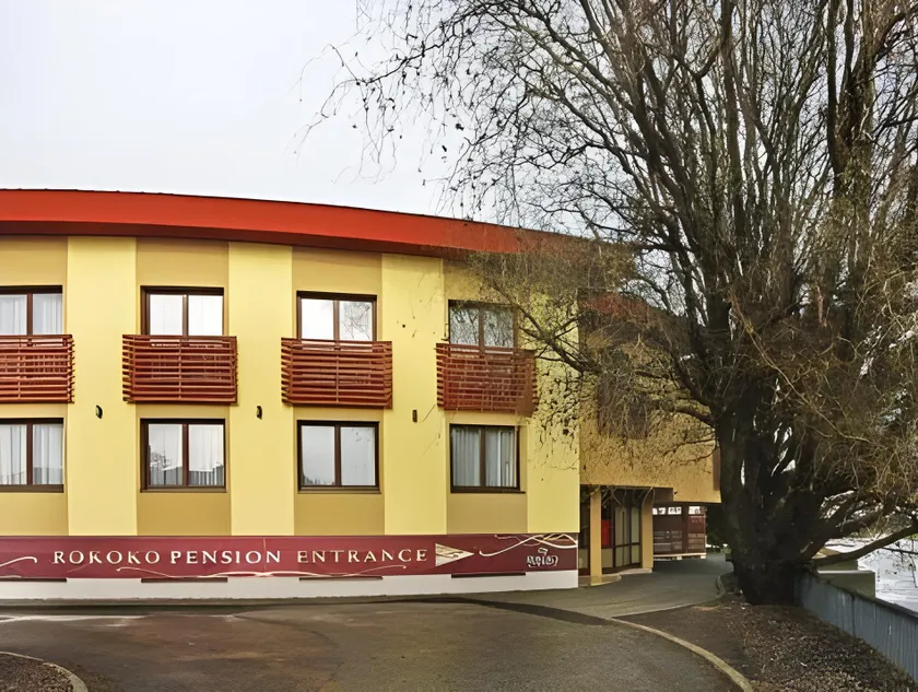 Hotel Rokoko Košice - free parking - Image 1