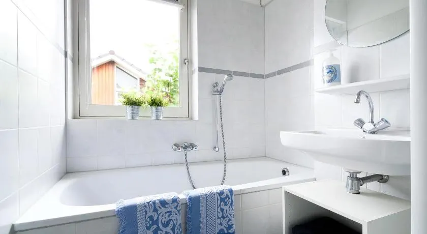 Boathouse Suburban Amsterdam - Image 1