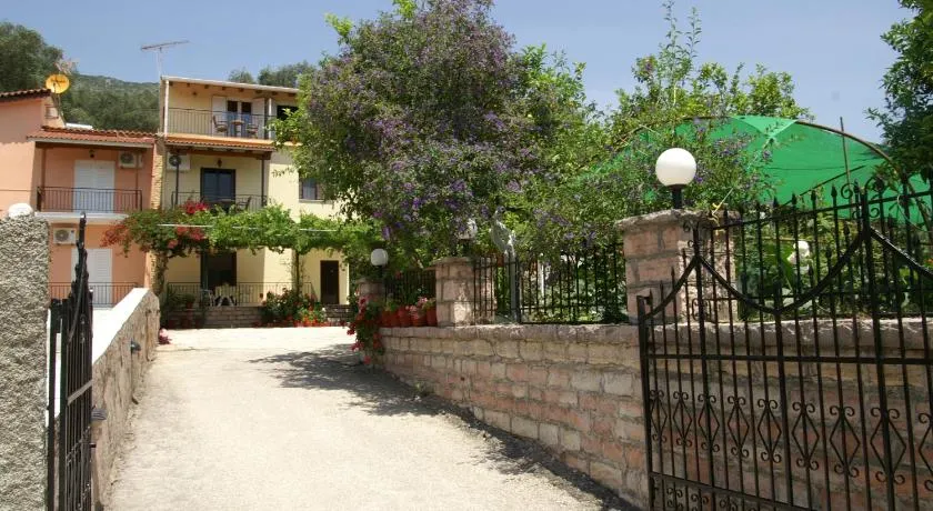 Kefalas Apartments - Image 1