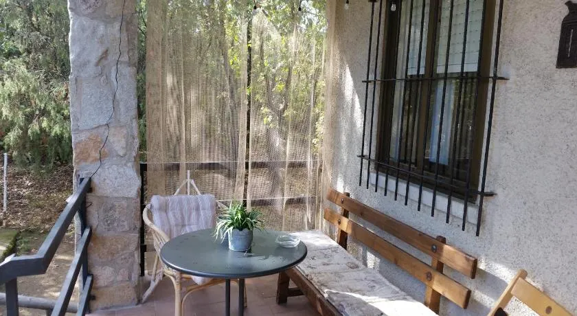 Integra Rural House (hyrs upp till 16 personer) bredvid floden, se Gredos - Image 1