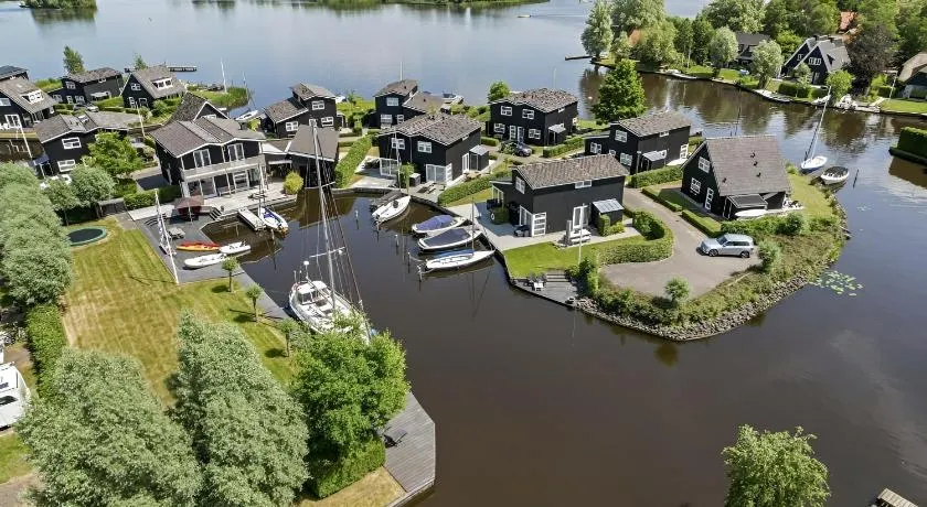 Waterpark Oan 'e Poel bij Sneekermeer - Image 1