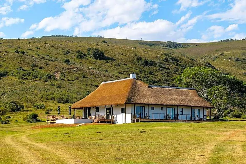 Barefoot Addo Elephant Lodge - Image 1