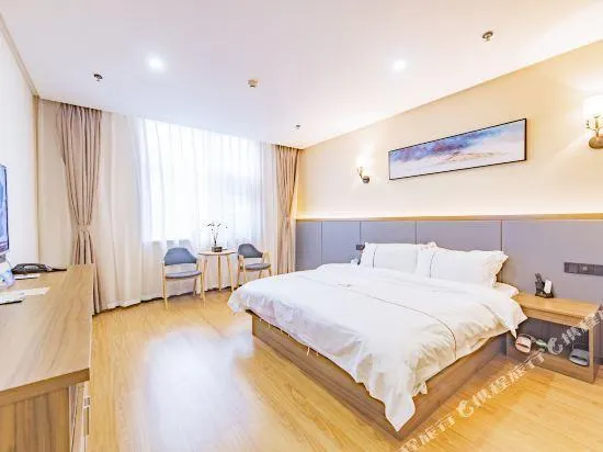 Huifeng Hotel - Image 1