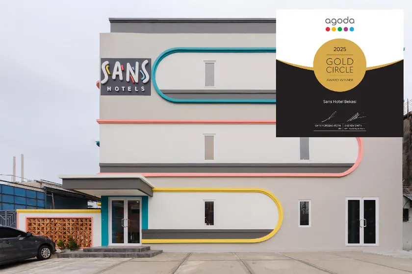 Sans Hotel Pesona Bekasi - Image 1