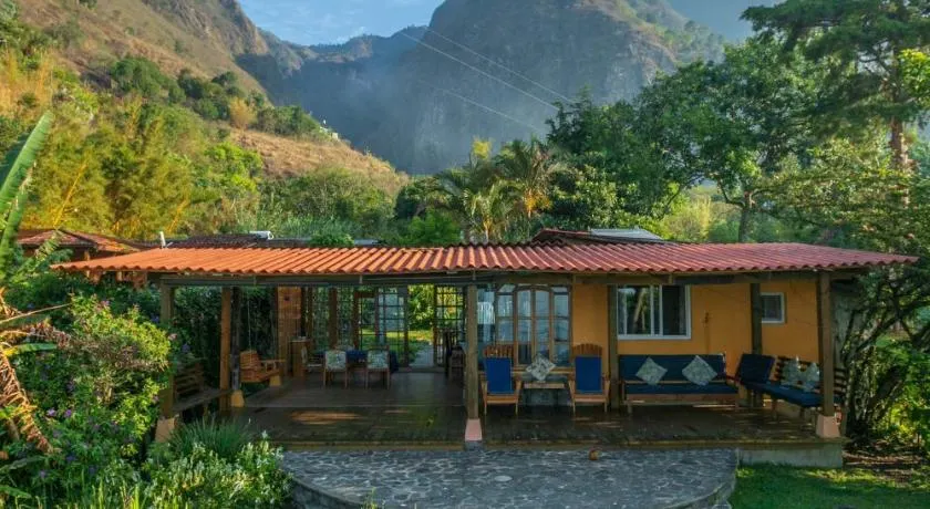 Lake Front Retreat at Los Elementos - Image 1