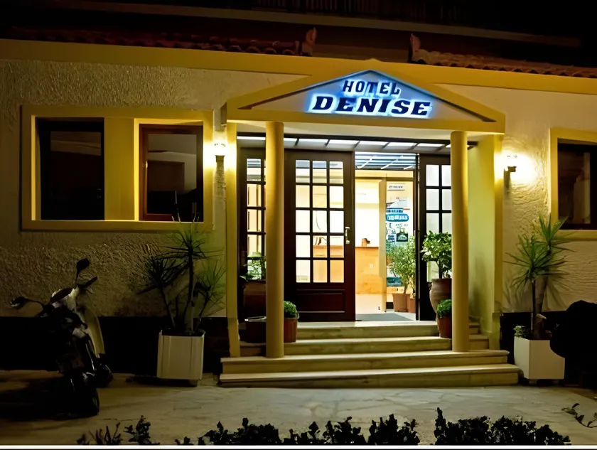 Denise Hotel - Image 1