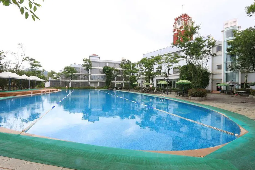 Xinghe Hotspring Spa Holiday Hotel - Image 1