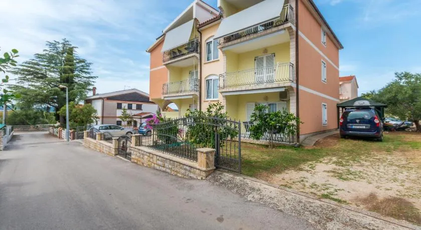 Apartment Marigold - Image 1