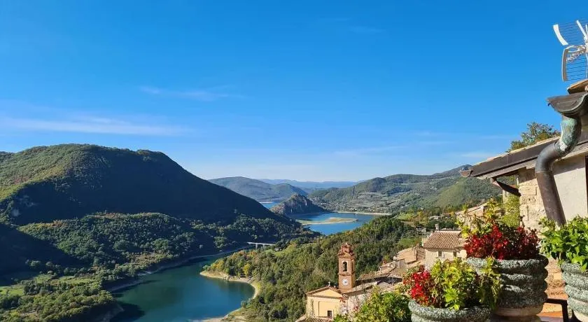 La Casa Sul Fiordo Lago del Turano - Image 1