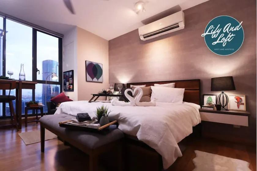 Lily and Loft - KL Gateway Bangsar LRT, WIFI, Netflix - Image 1
