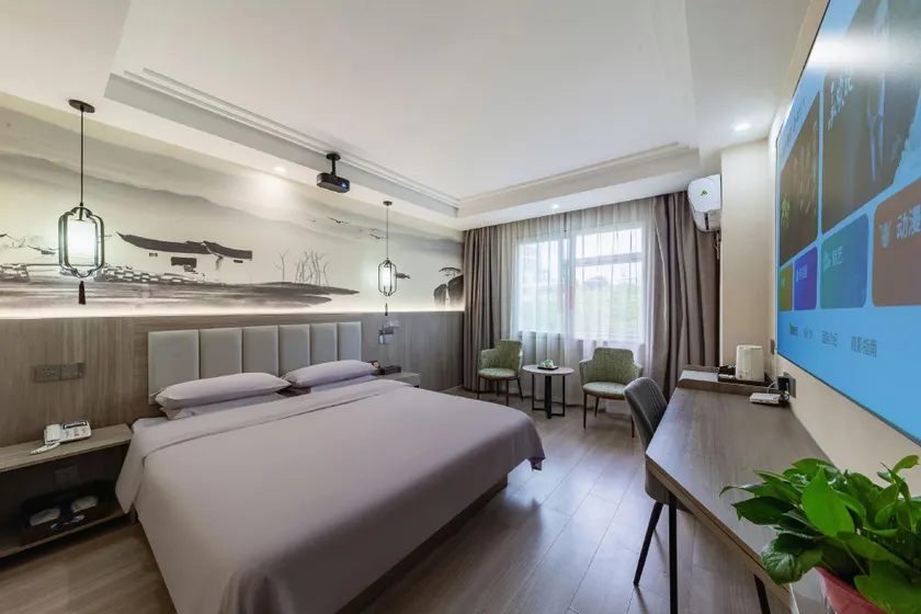 Huaju Hotel (Haining Haichang Road subway station store) - Image 1
