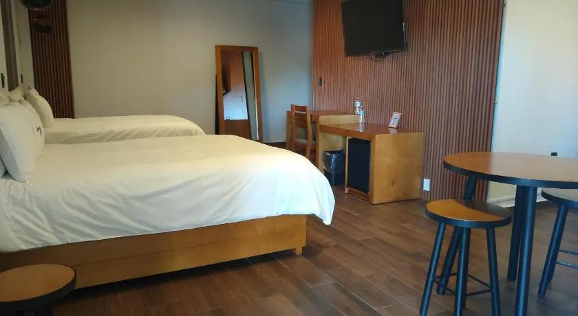 HOTEL REAL DEL MONTE WOODs - Image 1