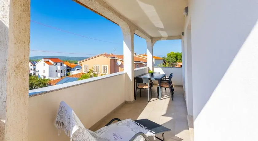 3 Bedroom Apartment Ivana with private parking, Punat - Image 1