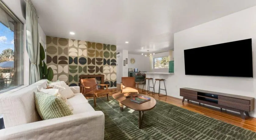 The Aspen is a mid-century modern upstairs unit. - Image 1