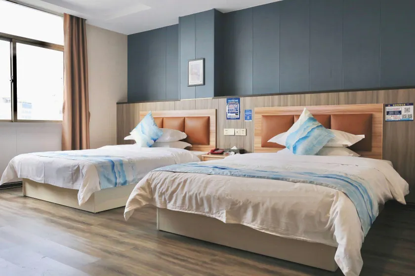 YEEGA Hotel - Image 1
