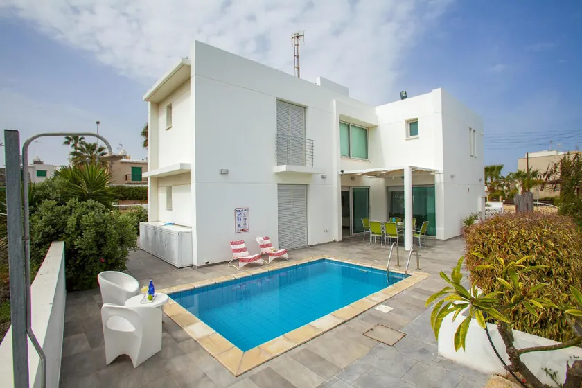 Architect's Villa - Image 1