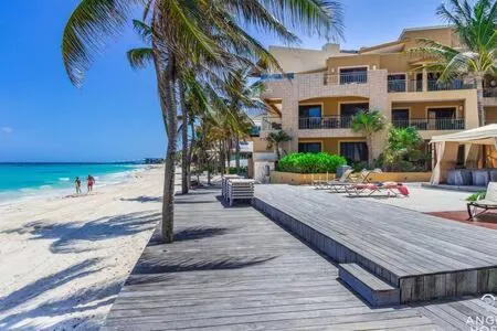 Oceanfront Condo a Block Off 5th in Heart of Playa - Image 1