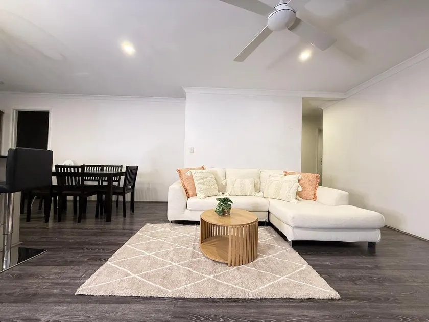 Modern Family Retreat in the Heart of Brabham - Image 1