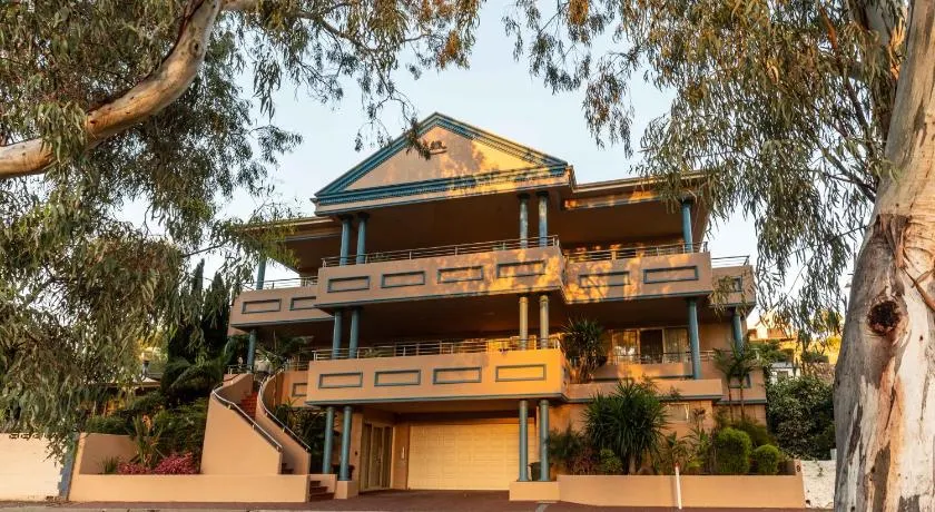 Apartment 4, 9 River Lane Mannum - Image 1