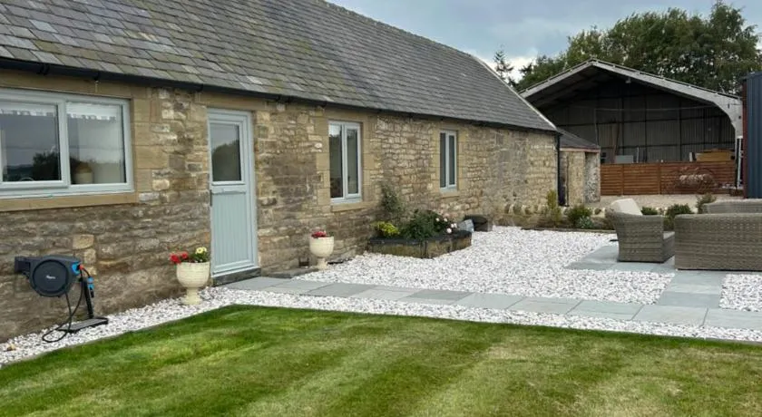 High Shilford Barn - Image 1