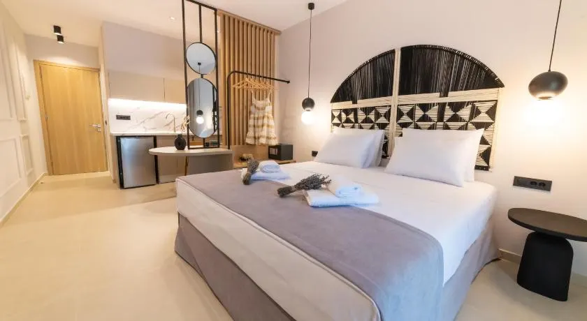 Anesis Deluxe Apartments - Image 1