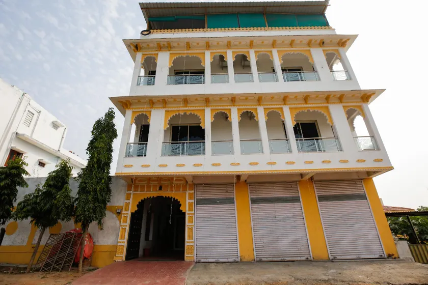 OYO Flagship 65920 Hotel Shree Daulatgarh - Image 1
