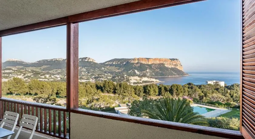 Vue marine par Dodo à Cassis - Image 1