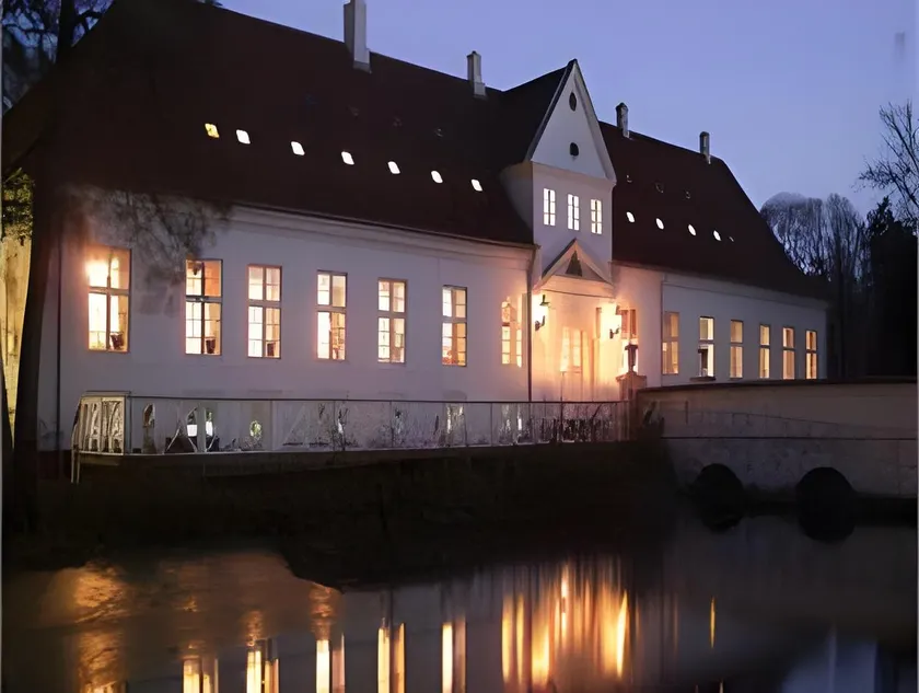 Store Restrup Manor House - Image 1