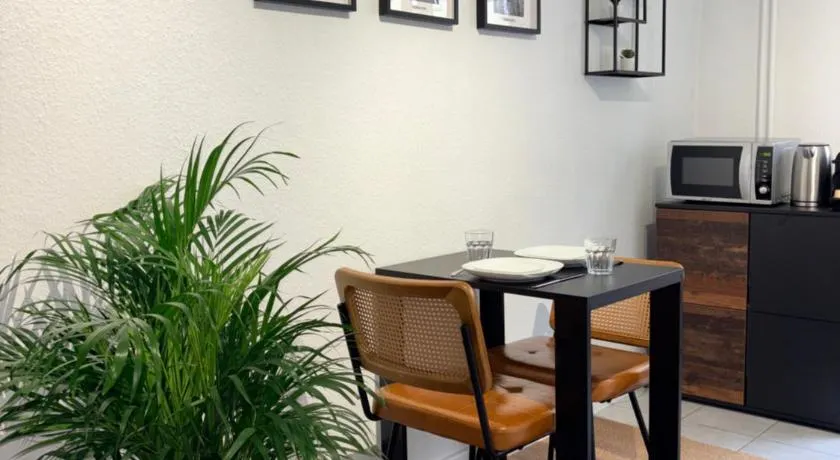 Apartment Café Ettelbrück - Image 1