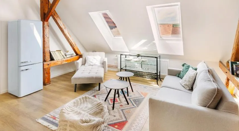 Klimatizované apartmány v centre Modry pre svadobčanov, víkendový oddych aj remote work - Image 1
