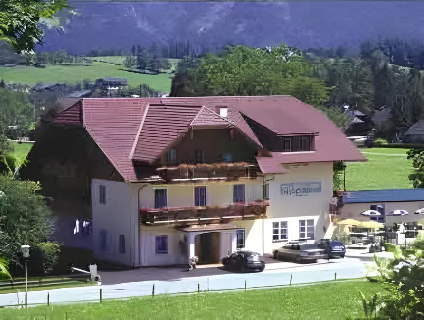 Hotel garni Weberhäusl - Image 1