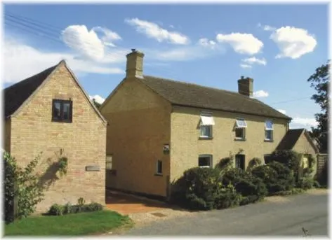 Ye Olde Globe & Chequers - Image 1