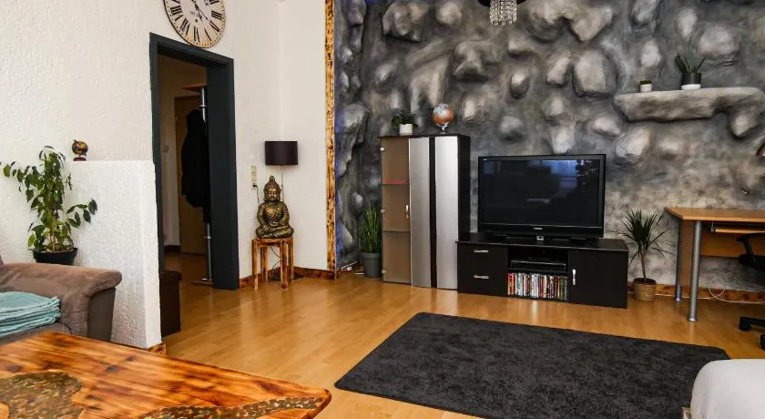 #111 - LUX-Flat Lennep - Altstadt - Netflix & Amazon Prime - Felswand - Image 1