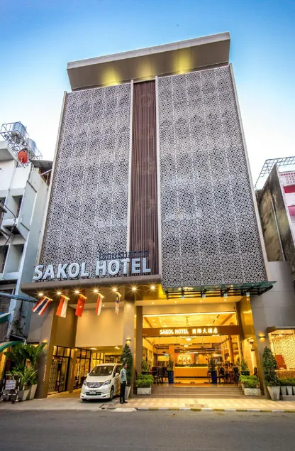 Sakol Hotel - Image 1