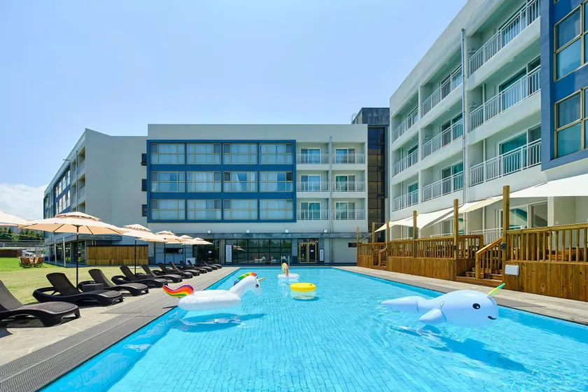 Shin Shin Hotel Jeju City - Image 1