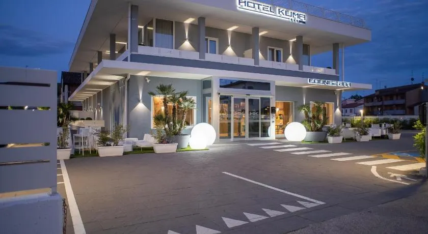 Hotel Kuma - Image 1