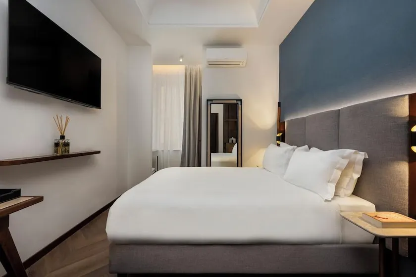 Marvi Hotel - Image 1