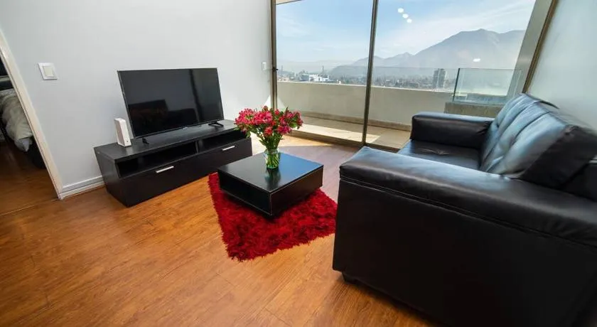 Las Condes, al lado de Marriott y Parque Arauco, ideal para Trabajo, Salud y Vacaciones - Image 1