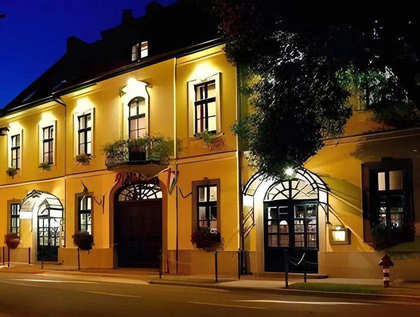 Aqua Villa Eger - Image 1