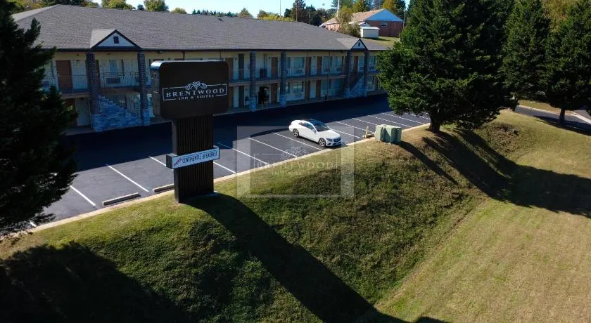 Brentwood inn & Suites - Lynchburg - Image 1