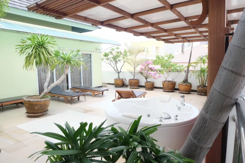 Thep apartment - Image 1